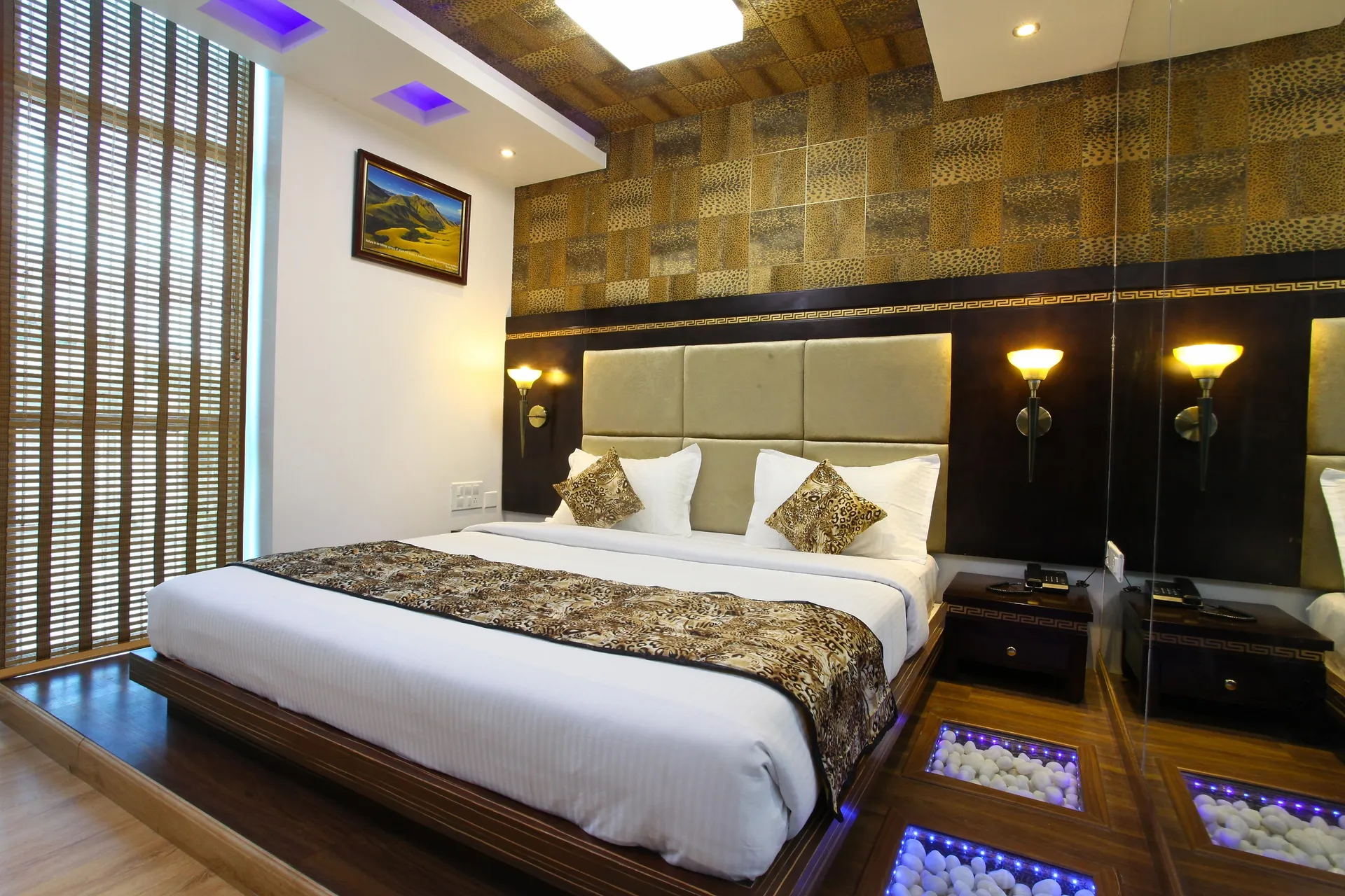 Hotel Tigers Roare Room