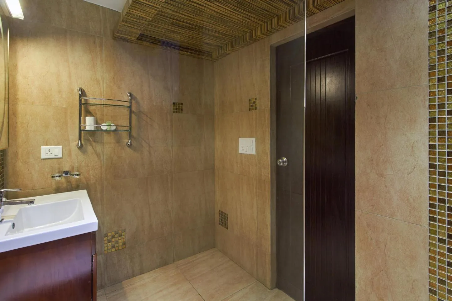 Hotel Tigers Roare Room