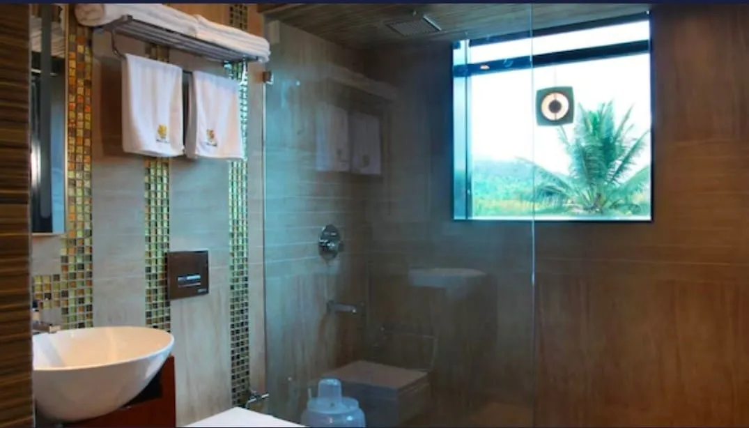 Hotel Tigers Roare Washroom