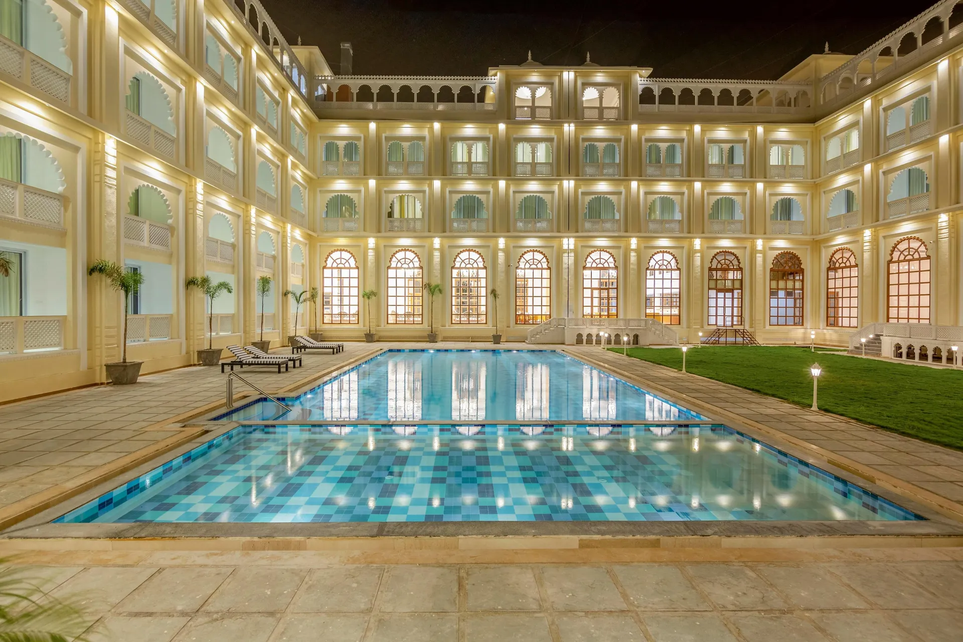 Sterling Aravalli Udaipur Swimming Pool