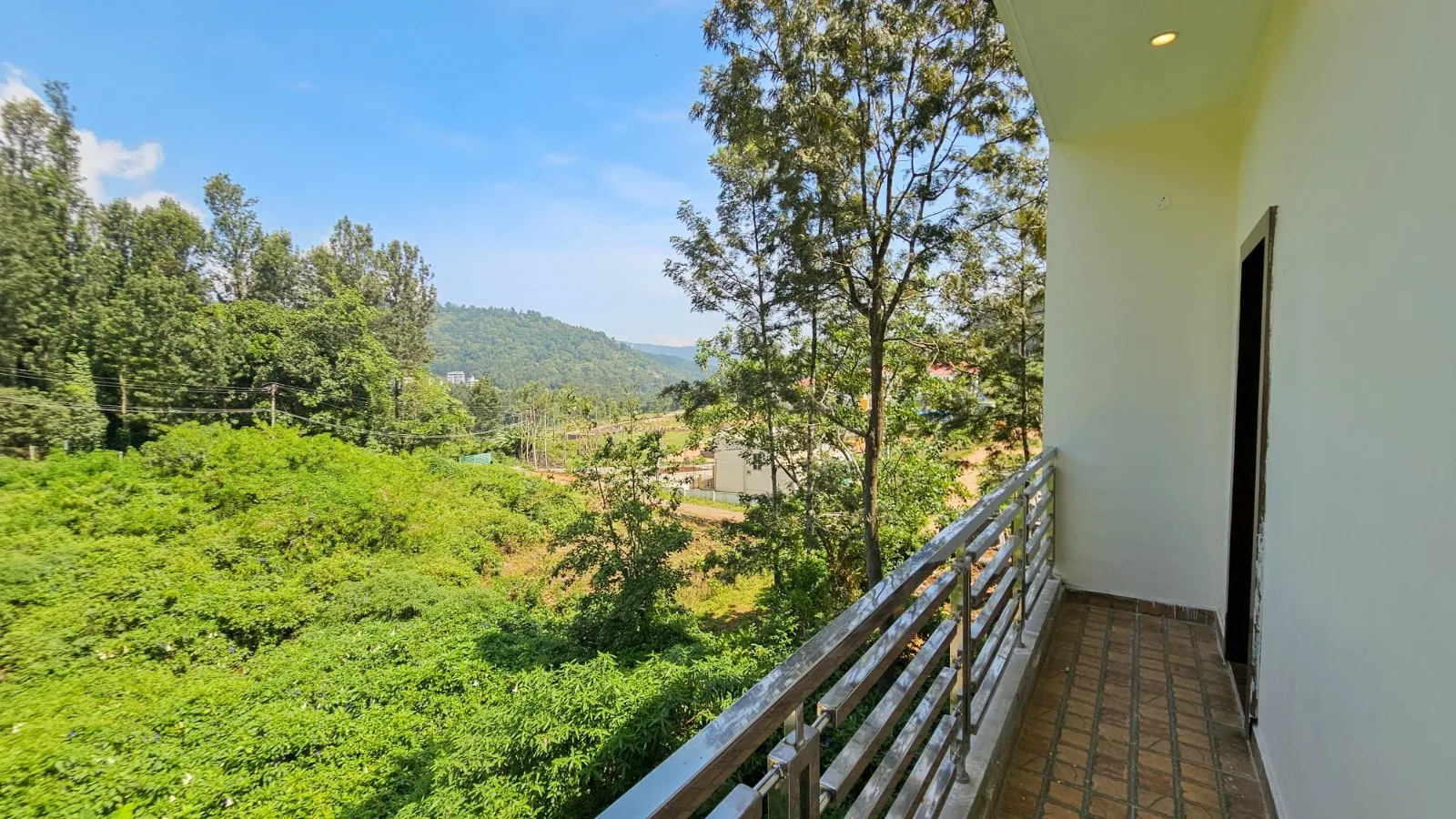 iHotels Yercaud. Outdoors