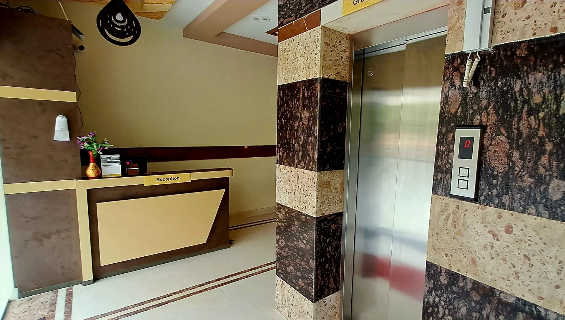 iHotels Yercaud. Reception