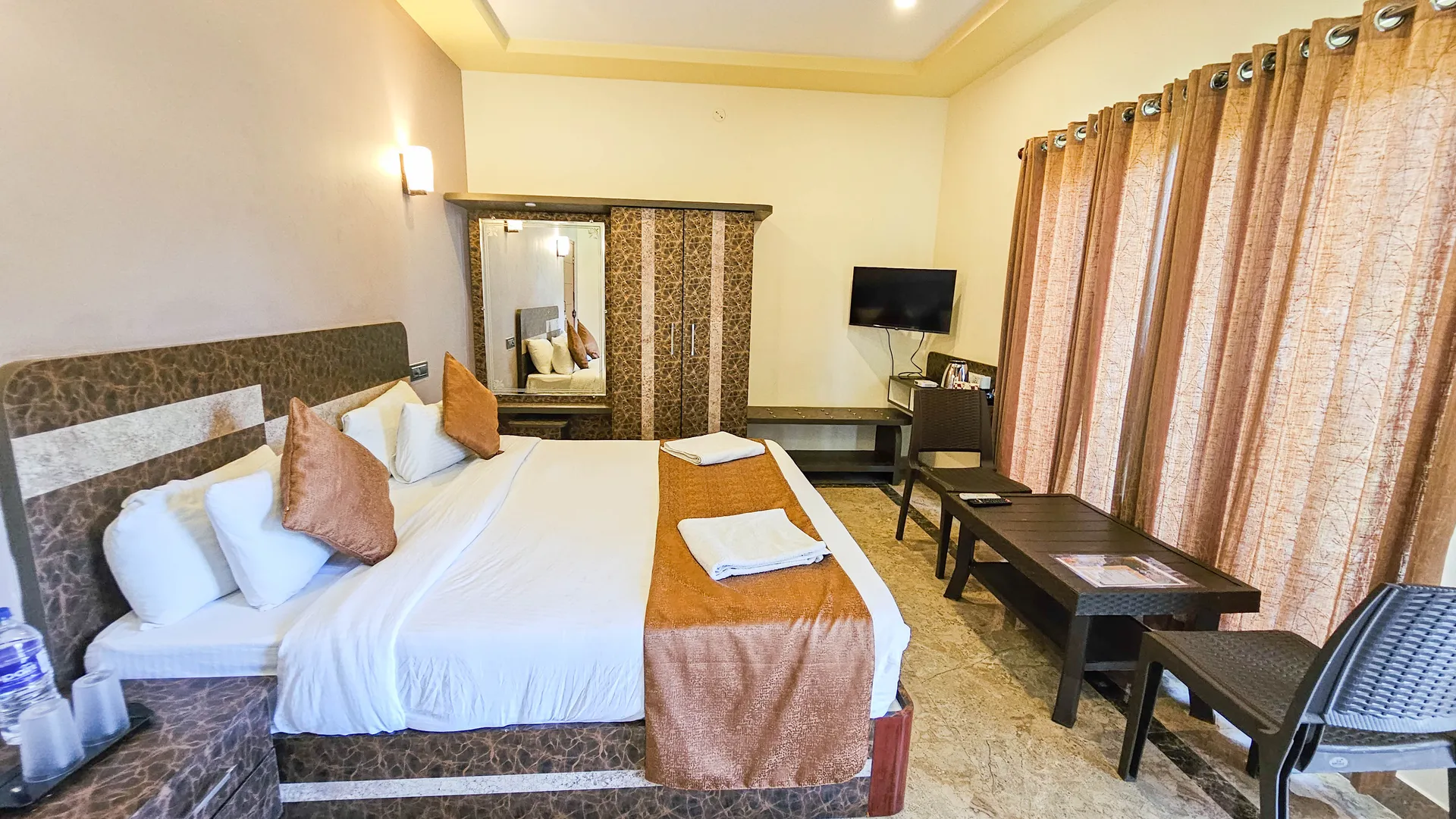 iHotels Yercaud. Room