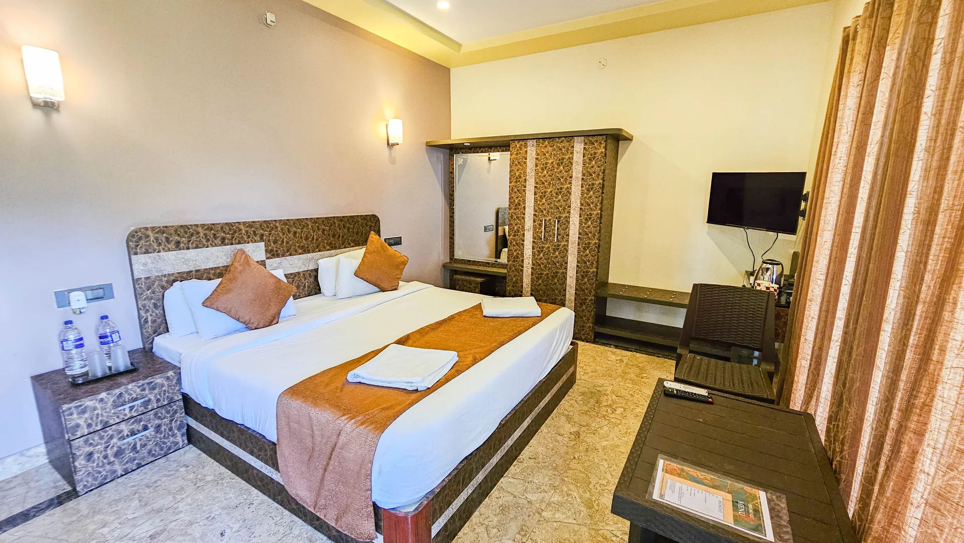 iHotels Yercaud. Room