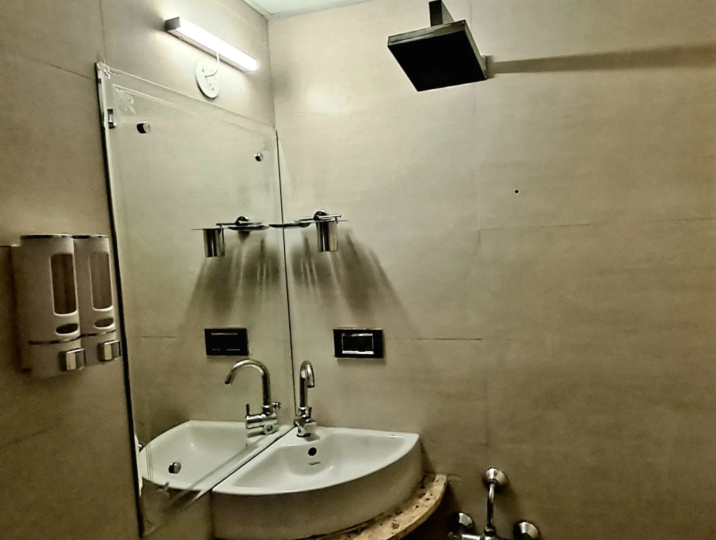 iHotels Yercaud. Room