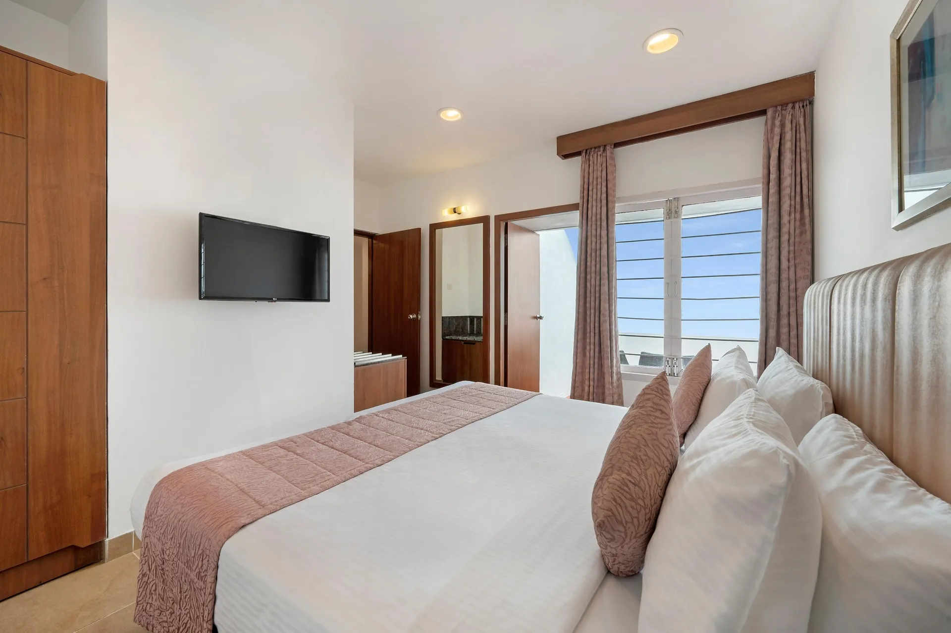 Sterling Yercaud Room