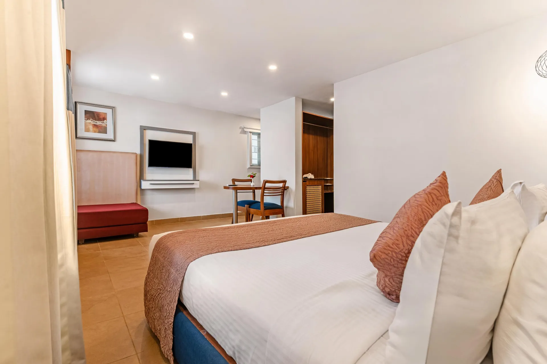 Sterling Yercaud Room