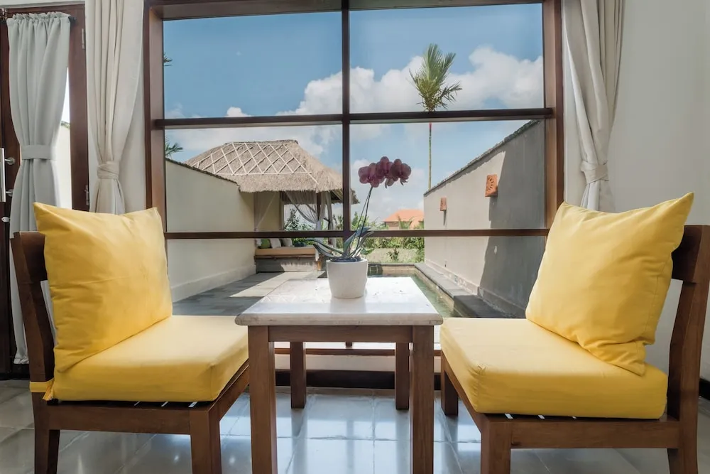 Alam Puisi Villa Common Area