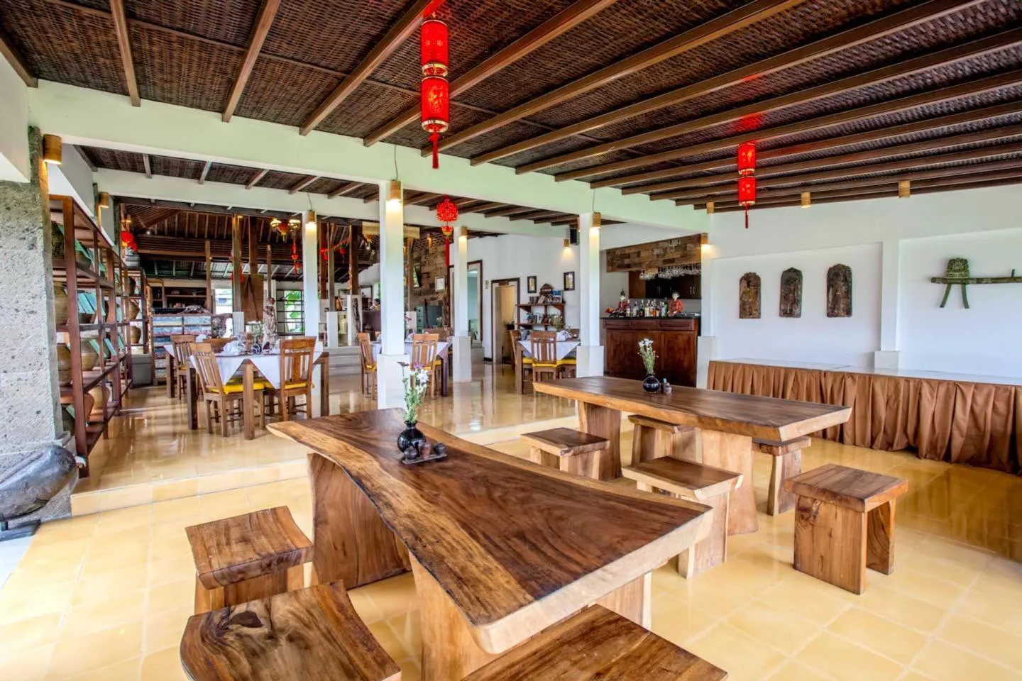 Alam Puisi Villa Dining