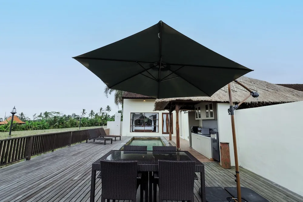 Alam Puisi Villa Outdoors