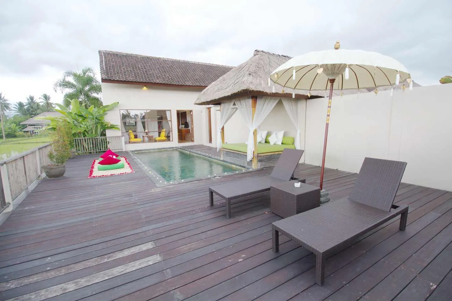 Alam Puisi Villa Outdoors