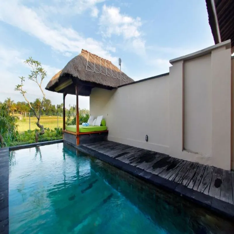 Alam Puisi Villa Swimming Pool