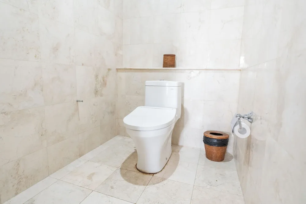 Alam Puisi Villa Washroom