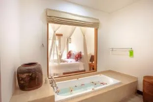 Alam Puisi Villa Washroom