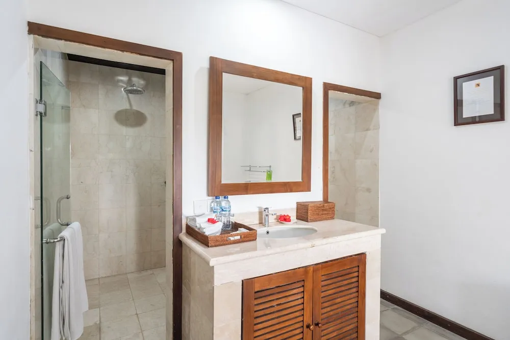 Alam Puisi Villa Washroom