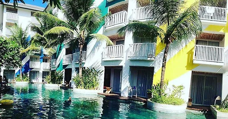 Bliss Surfer Hotel Legian Facade