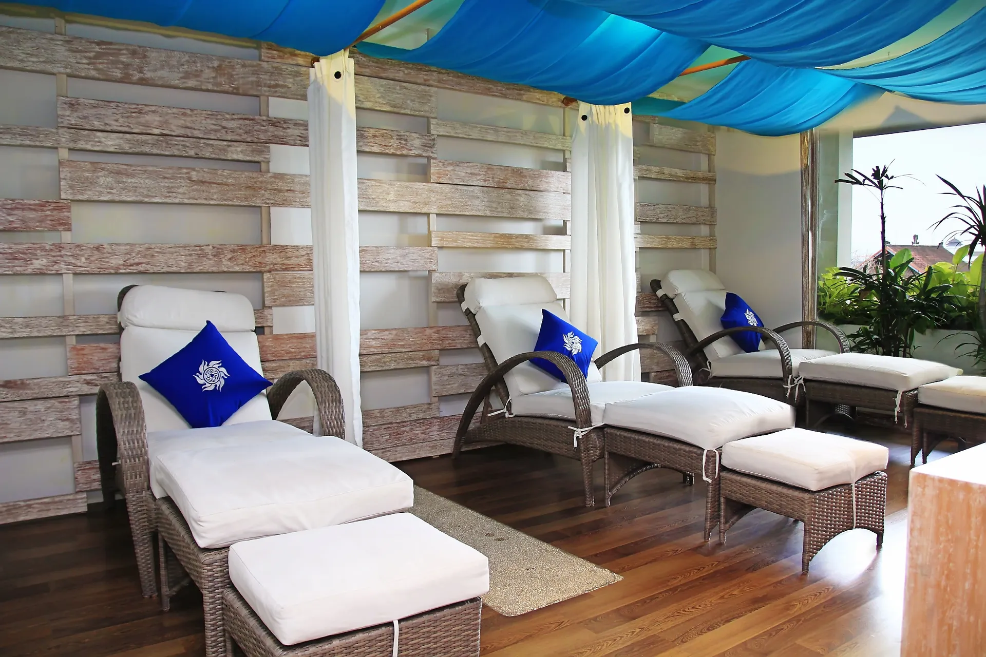 Bliss Surfer Hotel Legian Others