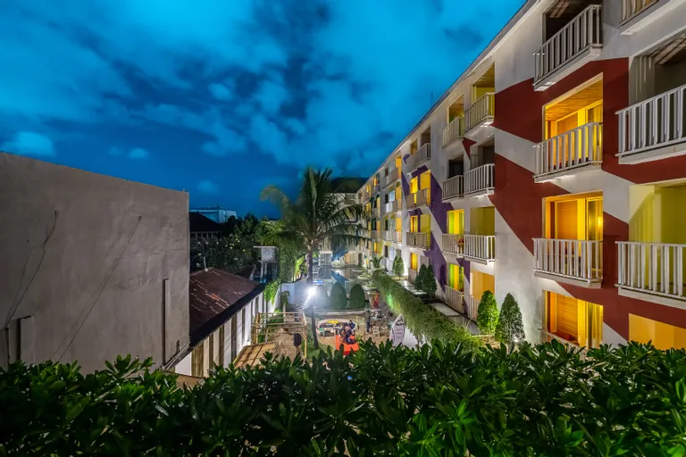 Bliss Surfer Hotel Legian Outdoors