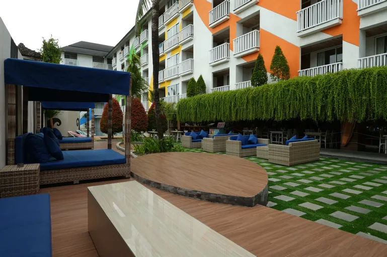Bliss Surfer Hotel Legian Outdoors