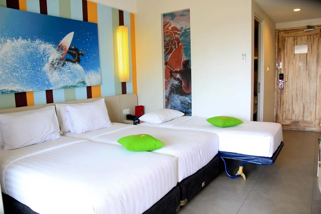 Bliss Surfer Hotel Legian Room