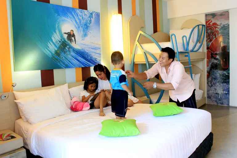 Bliss Surfer Hotel Legian Room