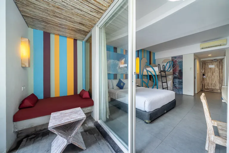 Bliss Surfer Hotel Legian Room