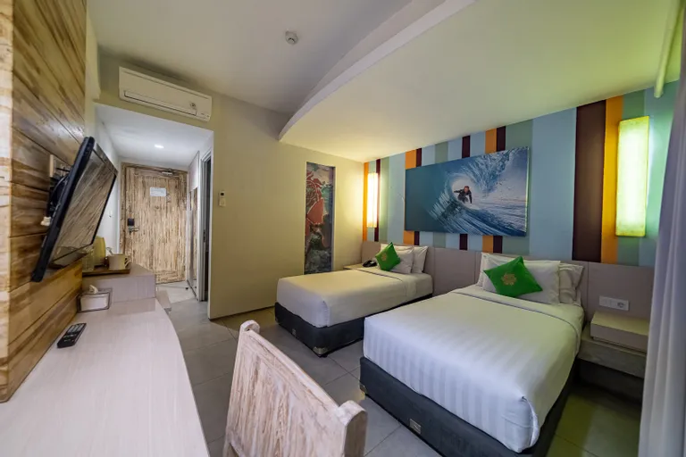 Bliss Surfer Hotel Legian Room