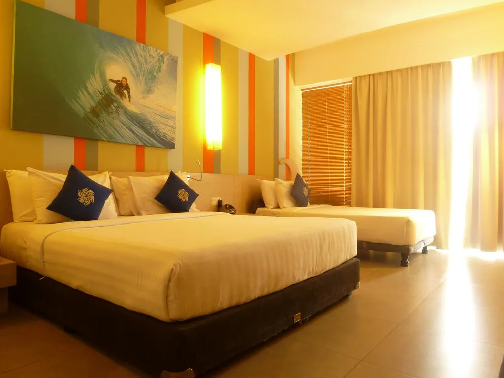 Bliss Surfer Hotel Legian Room