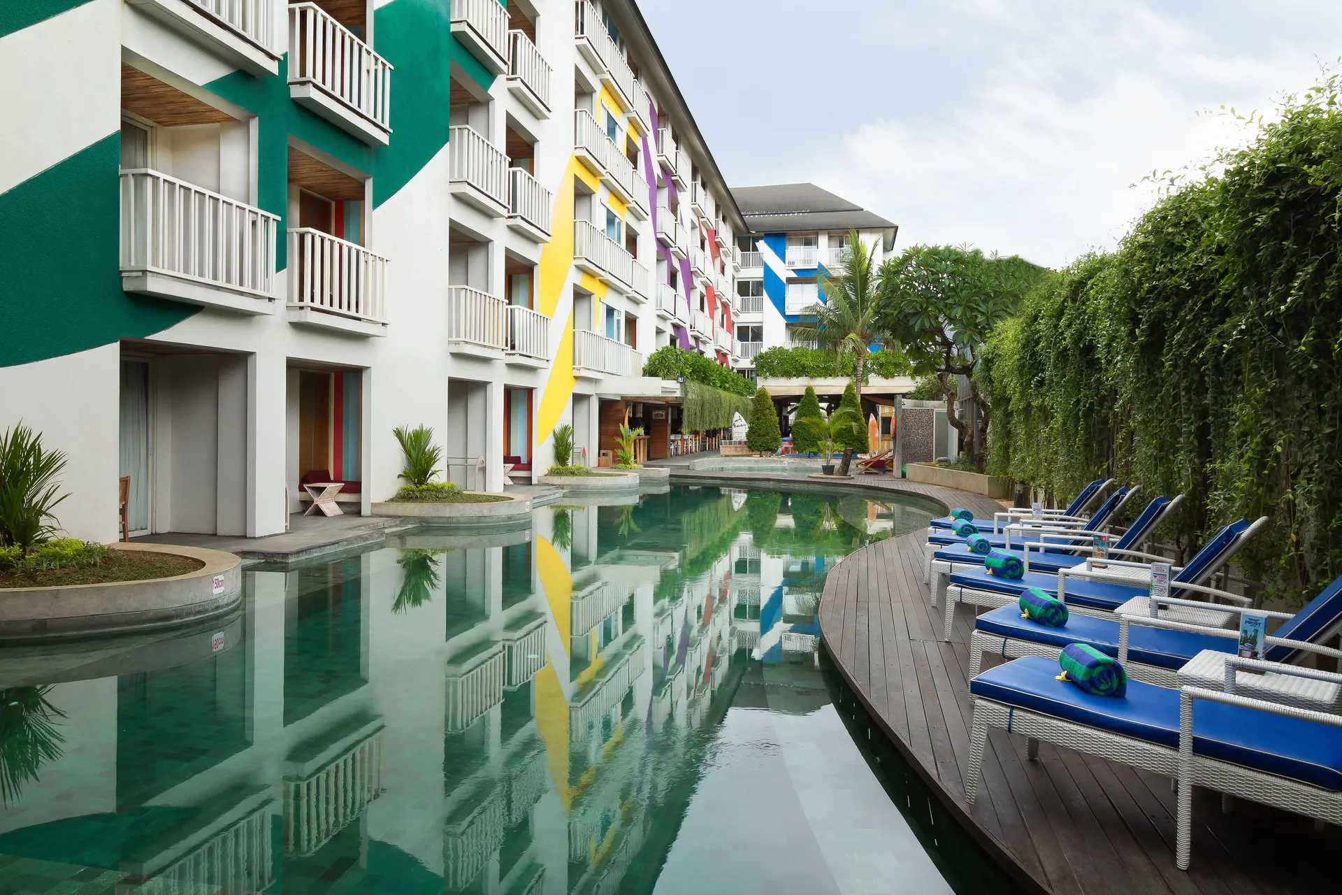 Bliss Surfer Hotel Legian Swimming Pool
