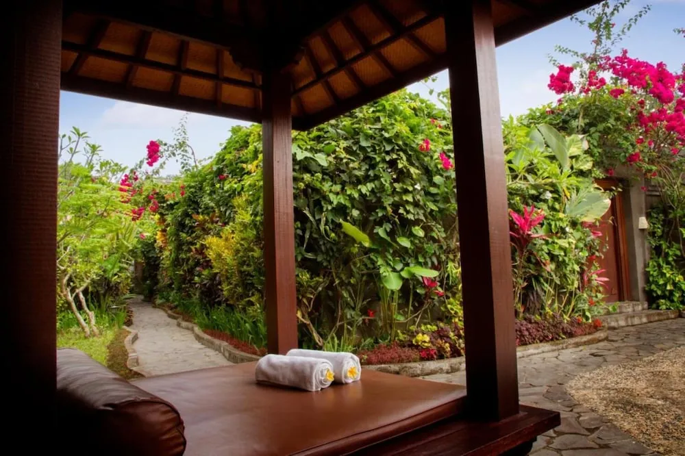 Ladera Villa Ubud Outdoors