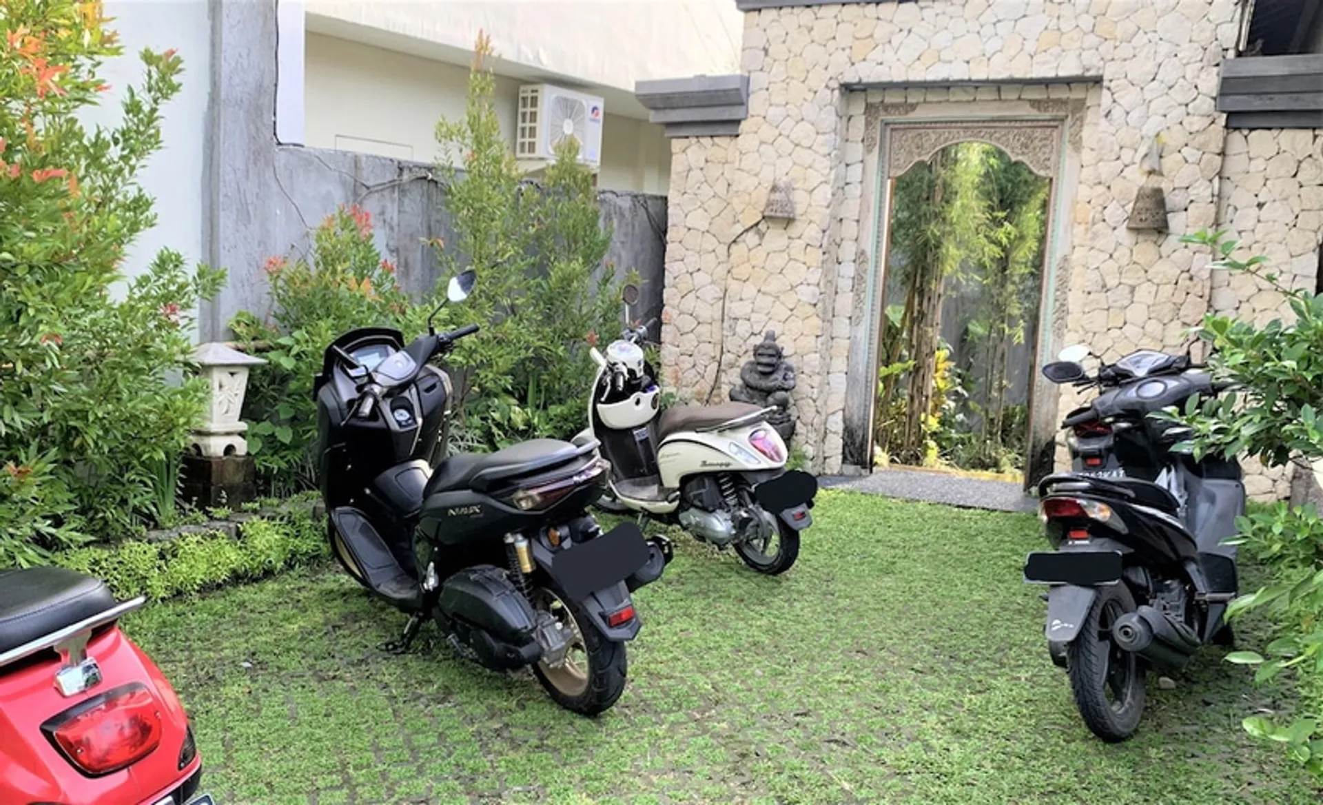 Ladera Villa Ubud Outdoors
