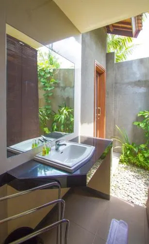 Ladera Villa Ubud Room