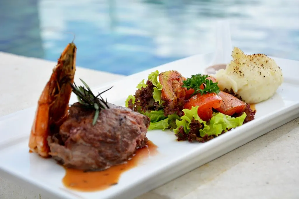 Ramada by Wyndham Bali Sunset Road Kuta Dining