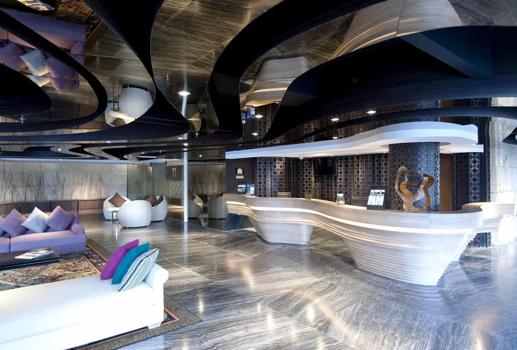 Ramada by Wyndham Bali Sunset Road Kuta Interiors
