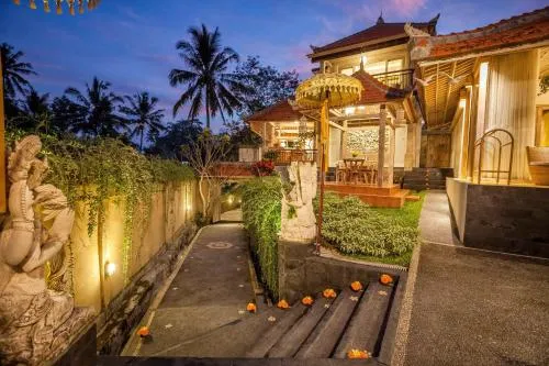 Tri Dewi Residence by GenuineHost Outdoors