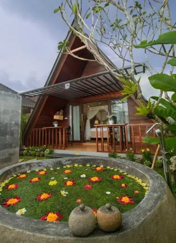 Tri Dewi Residence by GenuineHost Room