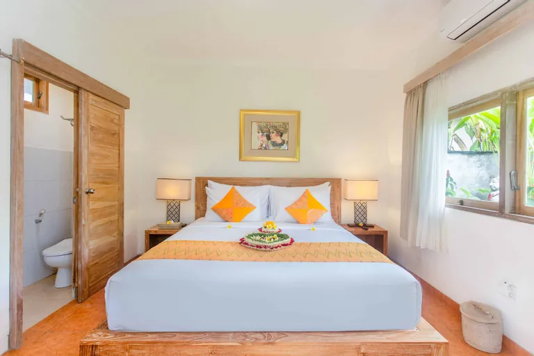 Tri Dewi Residence by GenuineHost Room