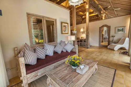 Tri Dewi Residence by GenuineHost Room