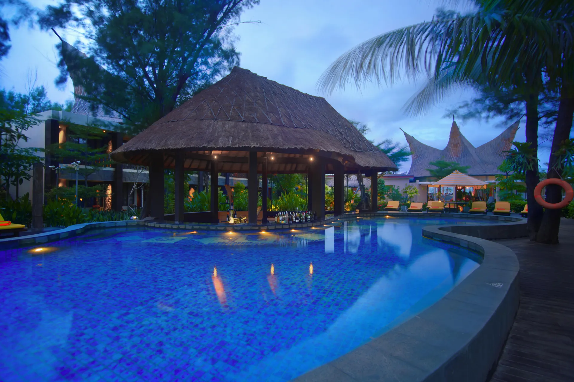 Aston Sunset Beach Resort - Gili Trawangan Common Pool
