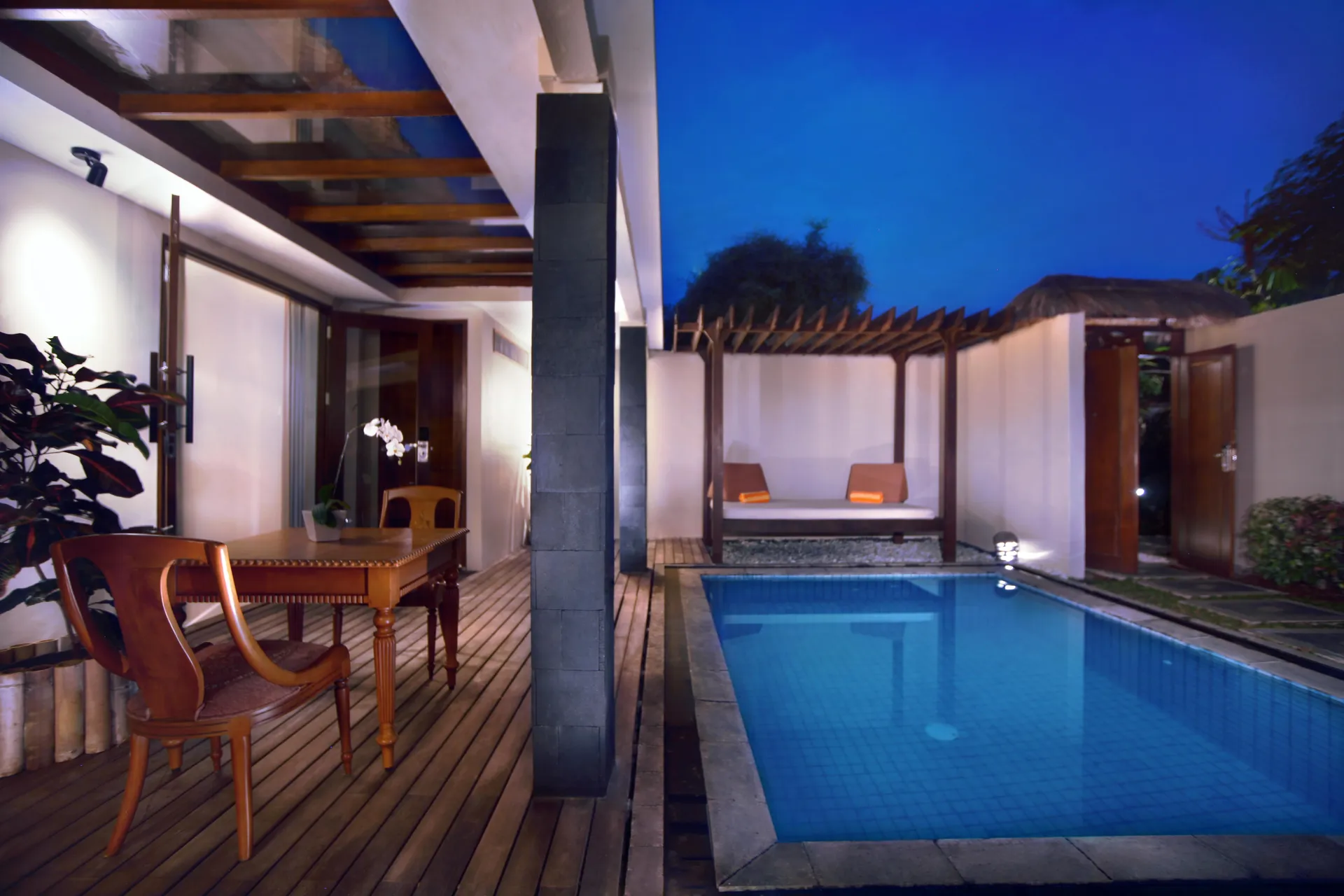 Aston Sunset Beach Resort - Gili Trawangan Common Pool