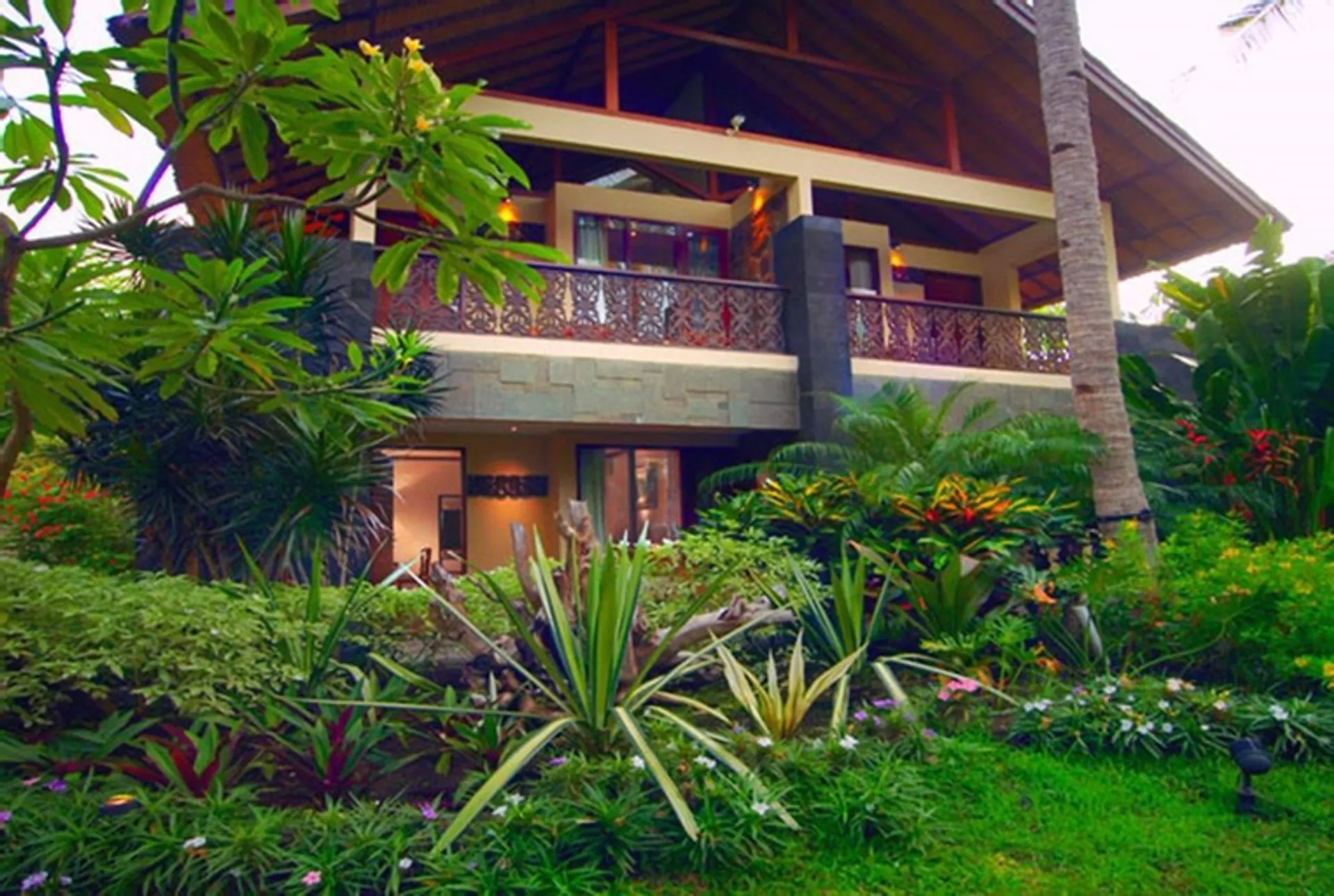 Aston Sunset Beach Resort - Gili Trawangan Outdoors