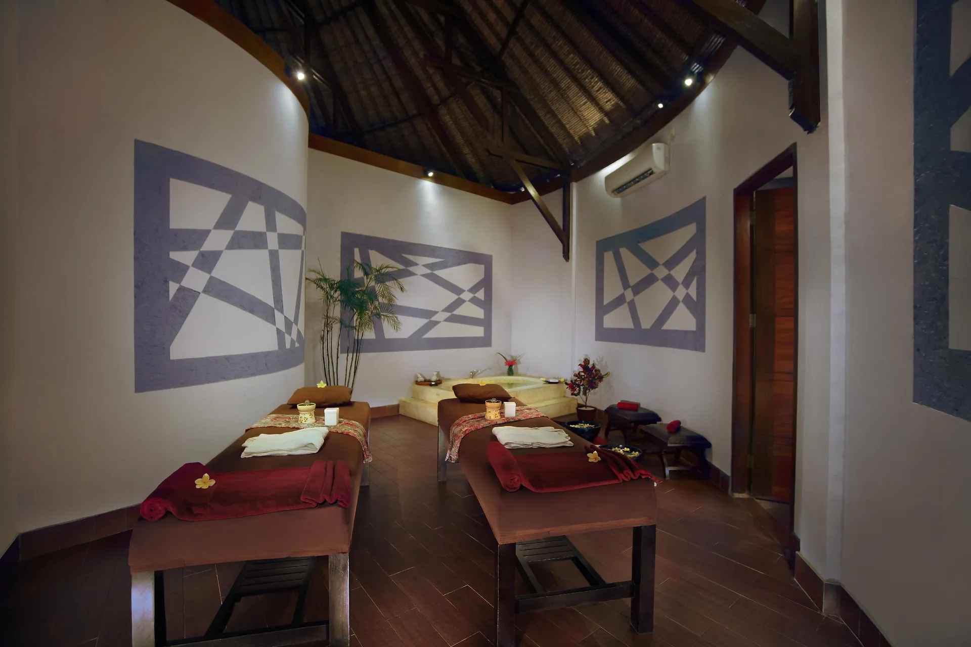 Aston Sunset Beach Resort - Gili Trawangan Spa