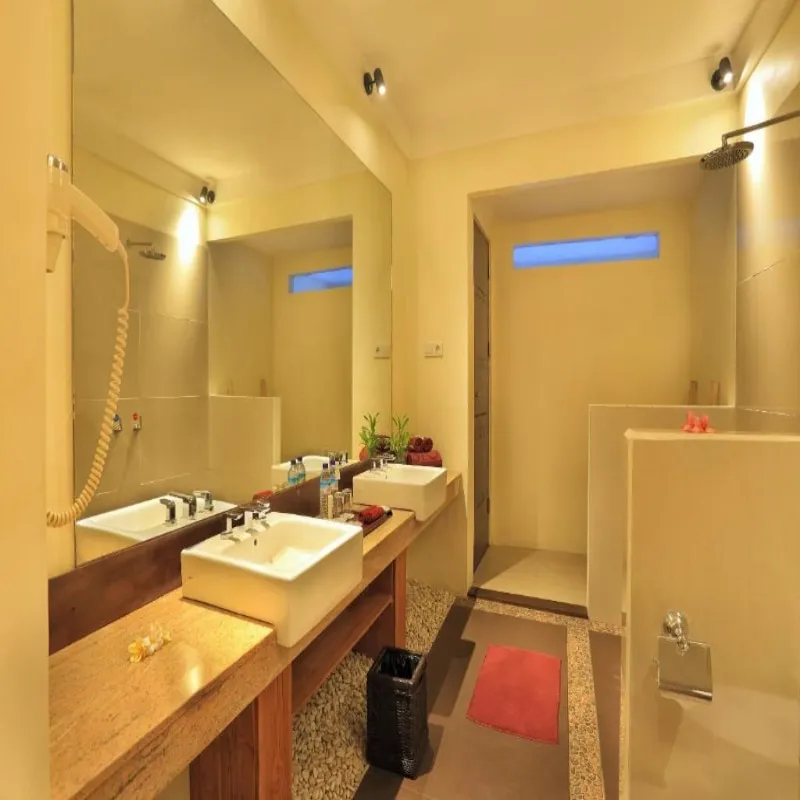 Aston Sunset Beach Resort - Gili Trawangan Washroom