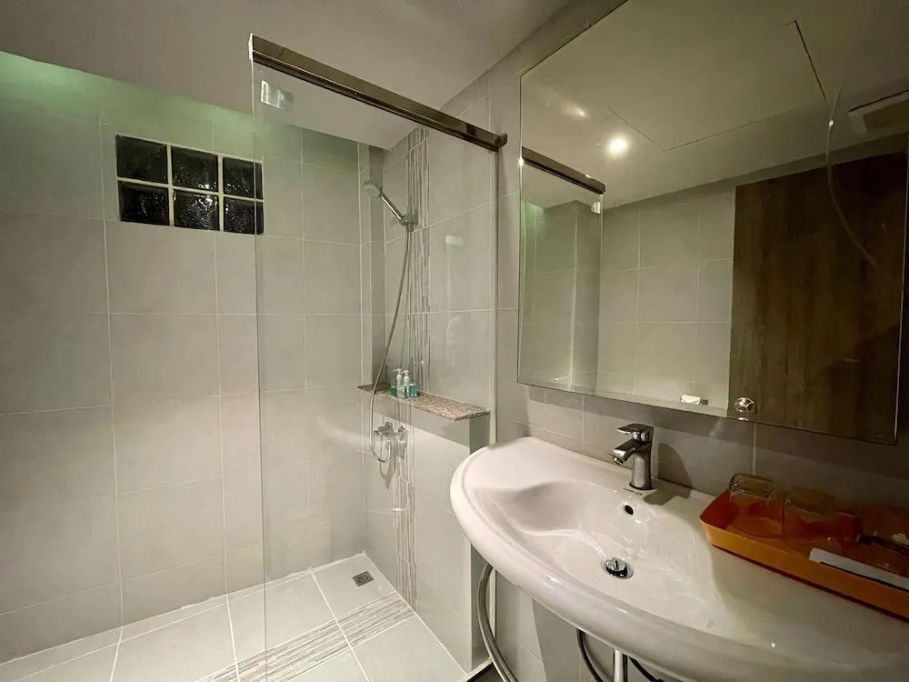 Aonang Viva Resort Washroom