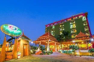 Phuphaya Resort Pattaya Outdoors