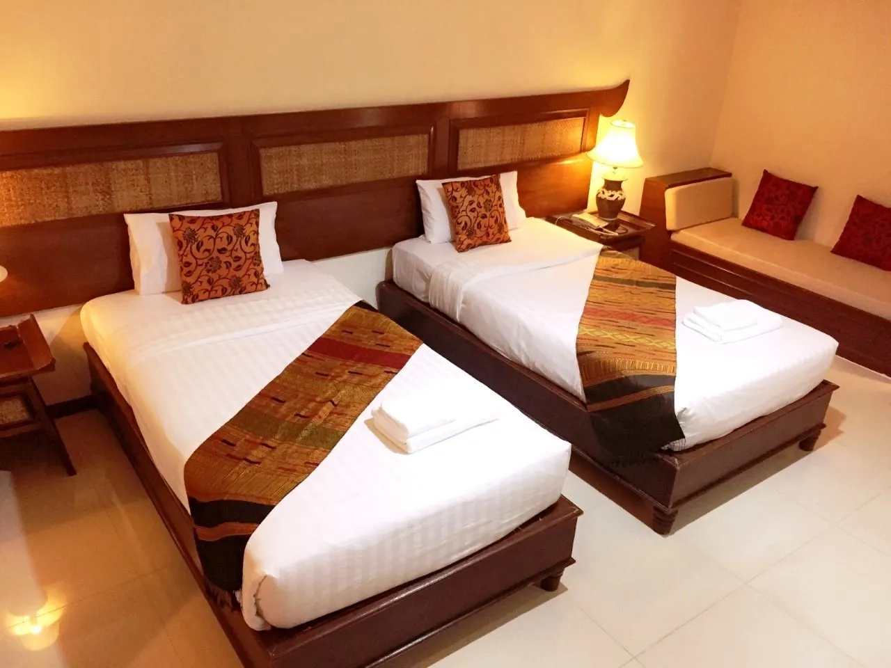 Phuphaya Resort Pattaya Room