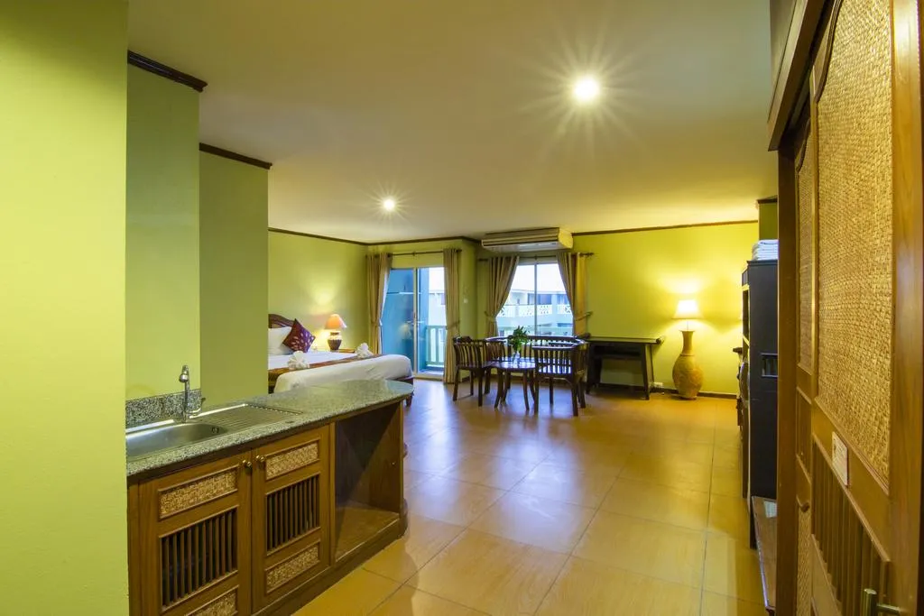 Phuphaya Resort Pattaya Room