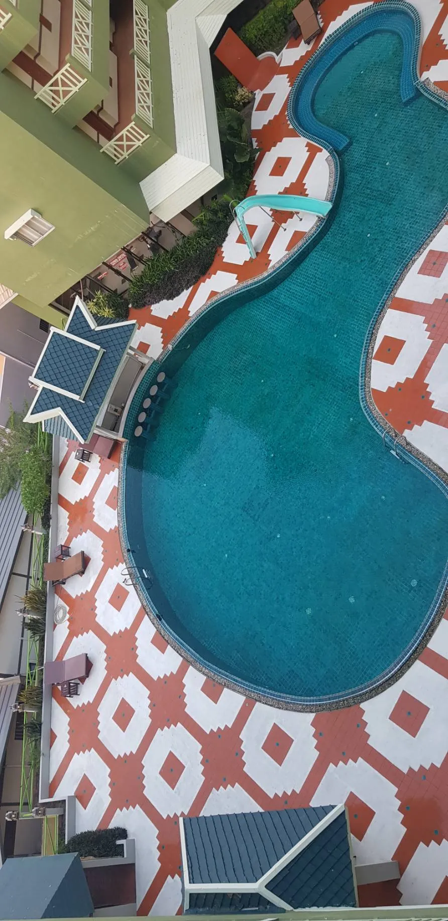 Phuphaya Resort Pattaya Swimming Pool 2