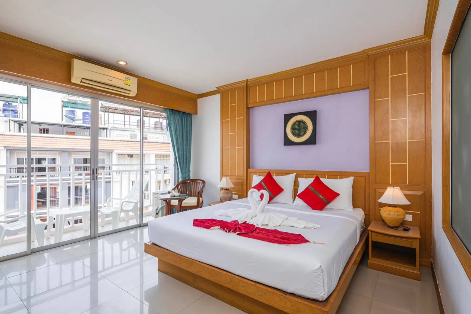 Sun Shine Patong Room