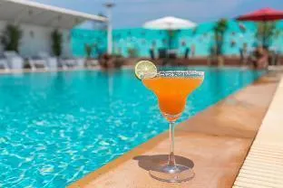 Sun Shine Patong Swimming Pool
